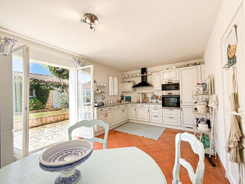 Maison chambre d'hôtes - 545 m² - 18 pièces