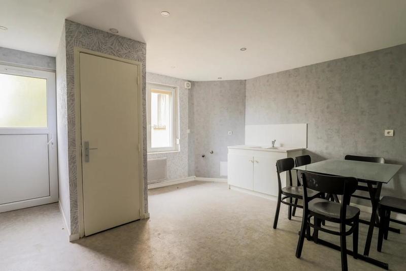 Maison - 200 m² - 15 pièces