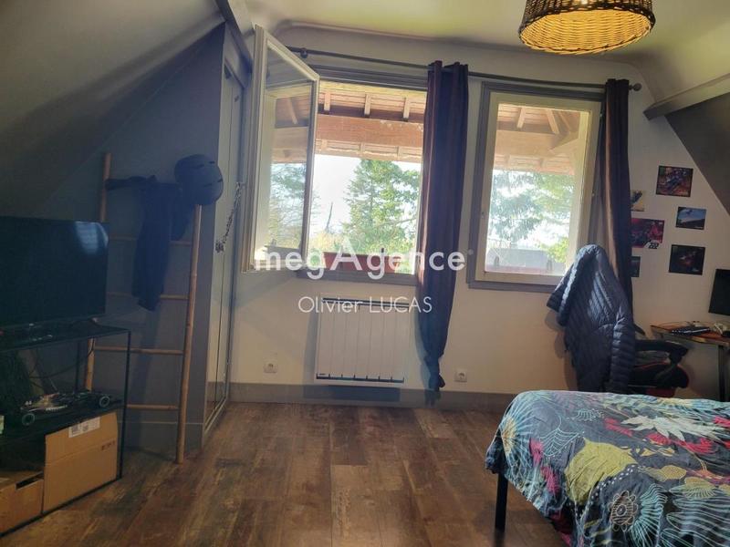 Maison traditionnelle - 155 m² - 5 pièces