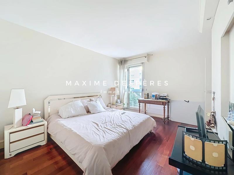 Appartement - 138 m² - 5 pièces