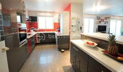 Maison - 99 m² - 4 pièces