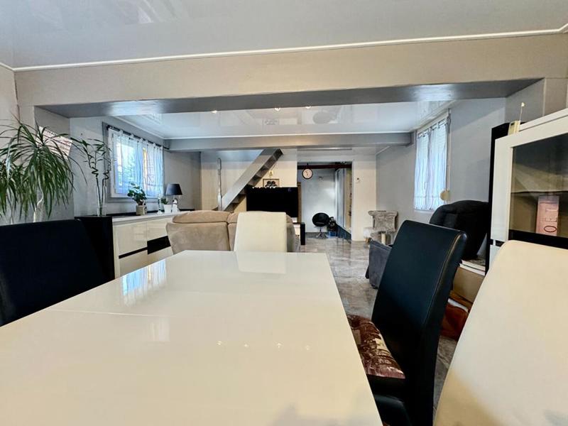 Maison - 175 m² - 7 pièces