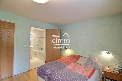 Maison - 273 m² - 10 pièces