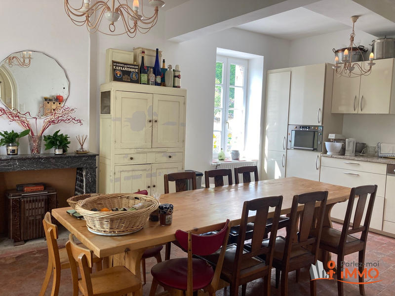 Maison - 170 m² - 6 pièces