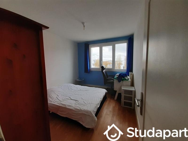 Chambre - 11 m² - 1 pièce