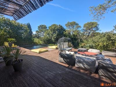 Villa - 190 m² - 6 pièces