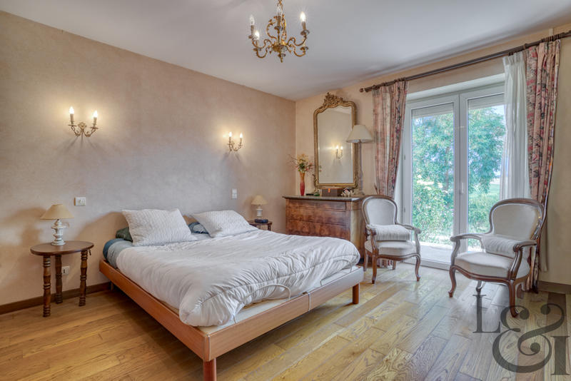 Maison - 182 m² - 6 pièces