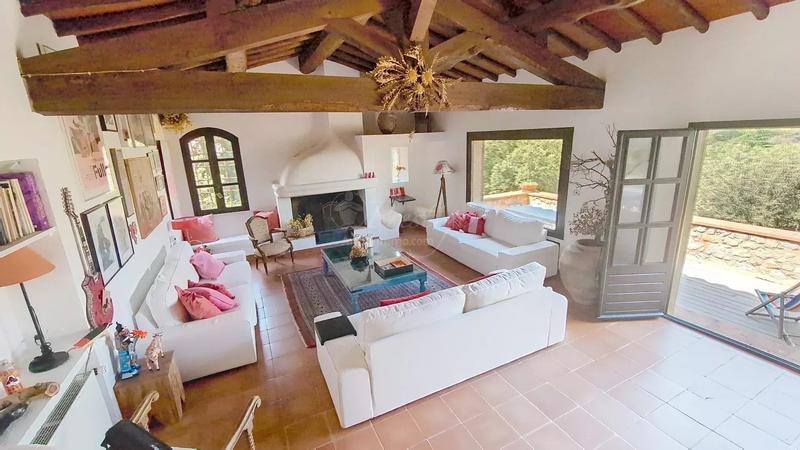 Maison - 206 m² - 9 pièces