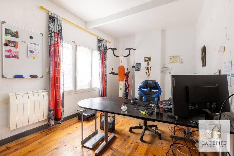 Maison - 95 m² - 4 pièces