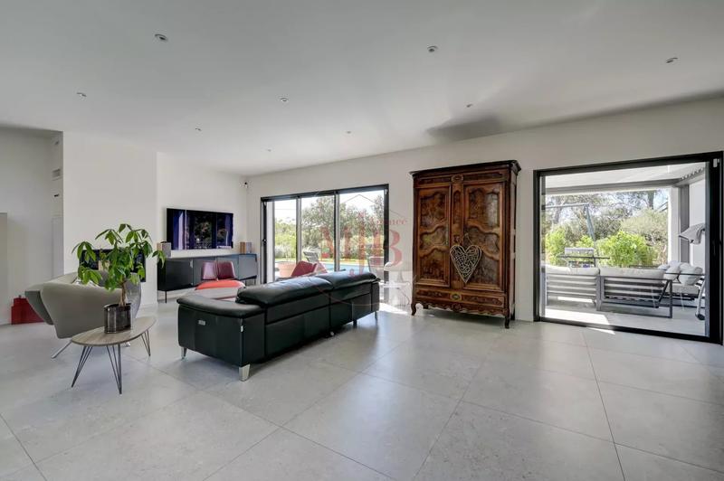 Villa - 184 m² - 5 pièces