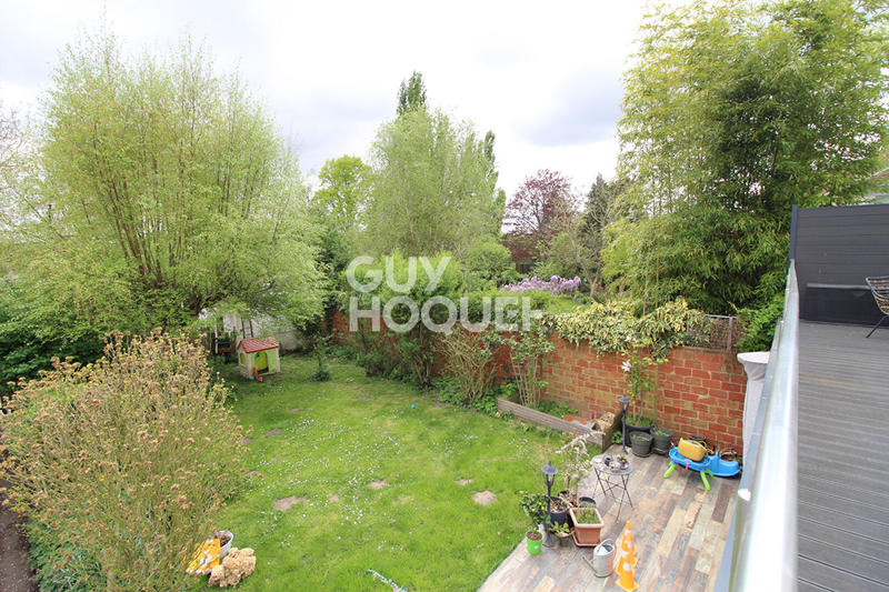 Maison - 211 m² - 8 pièces