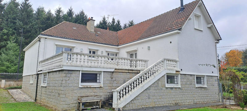 Maison - 242 m² - 6 pièces