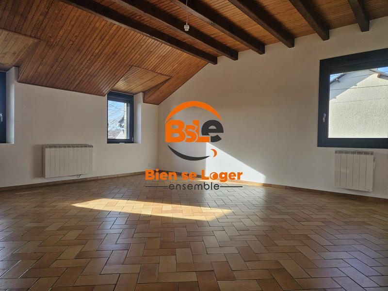 Appartement - 85 m² - 5 pièces