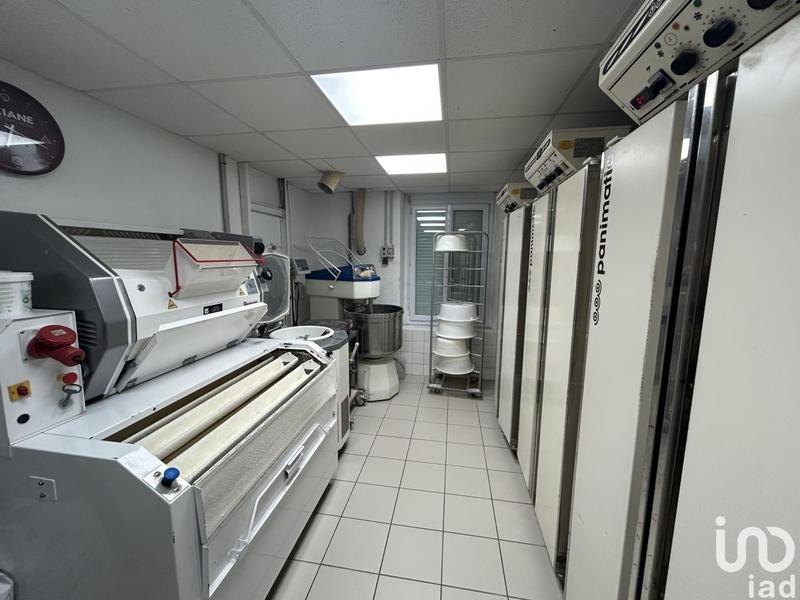 Local commercial - 82 m² - 4 pièces