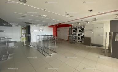 Local commercial - 741 m²