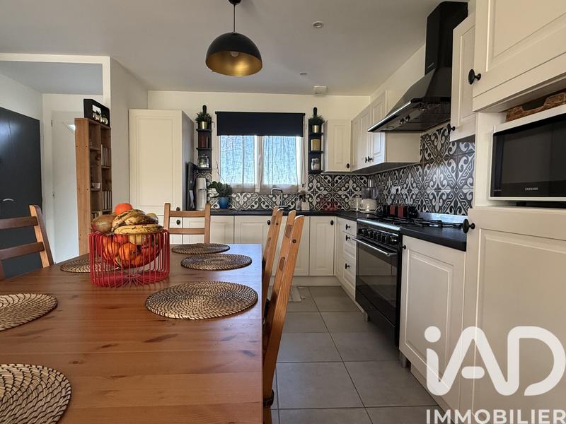 Maison - 90 m² - 4 pièces