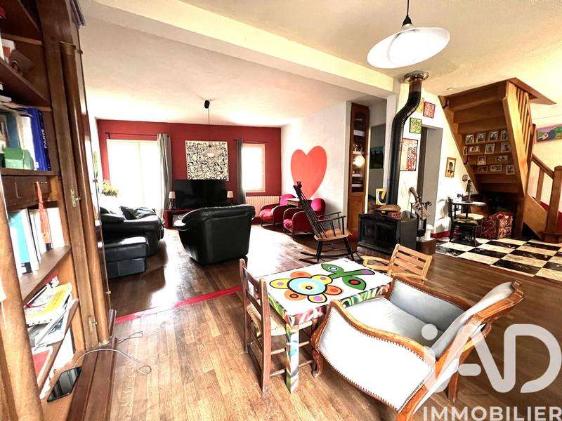 Maison - 214 m² - 8 pièces