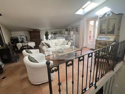Maison - 145 m² - 5 pièces