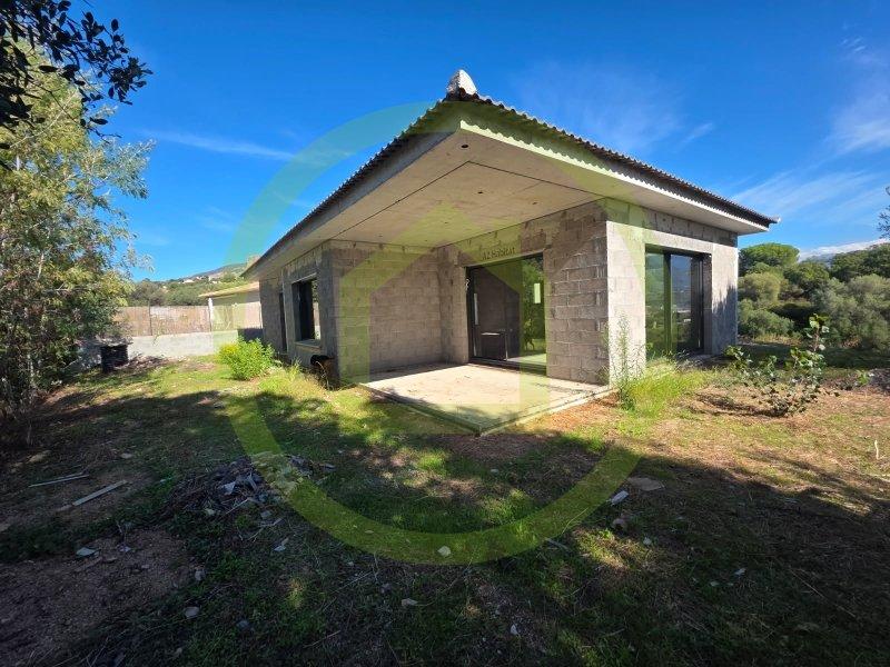 Maison - 136 m² - 4 pièces