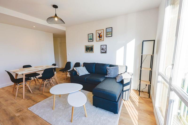 Chambre - 9 m² - 1 pièce