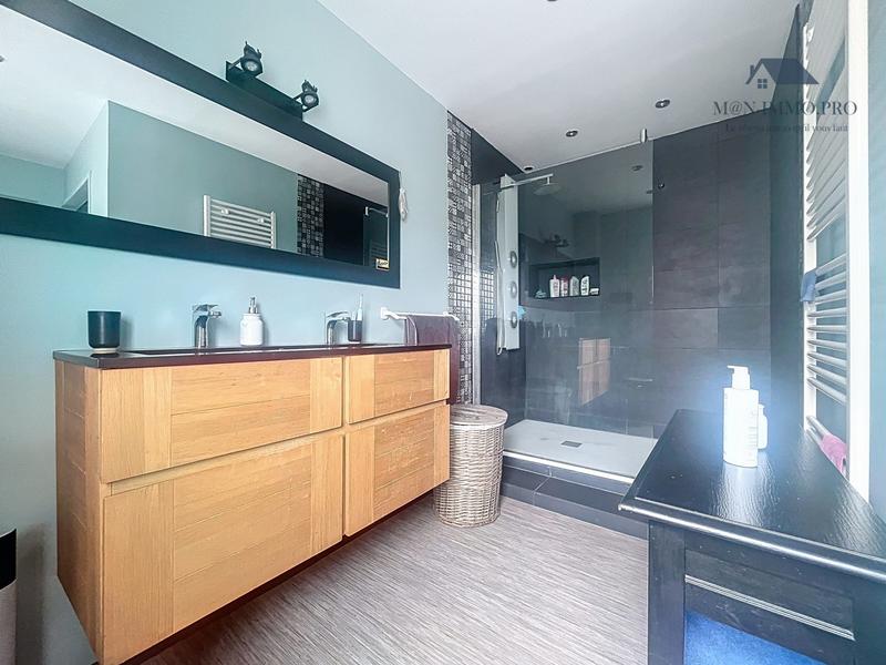 Maison - 136 m² - 5 pièces