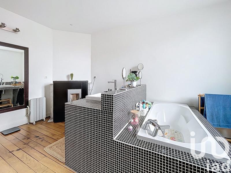 Maison - 240 m² - 9 pièces