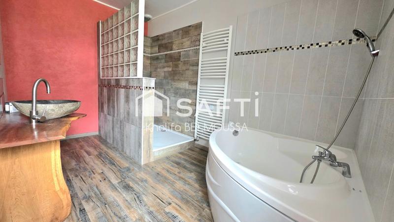 Maison - 164 m² - 8 pièces