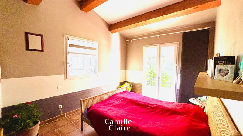 Maison - 250 m² - 11 pièces