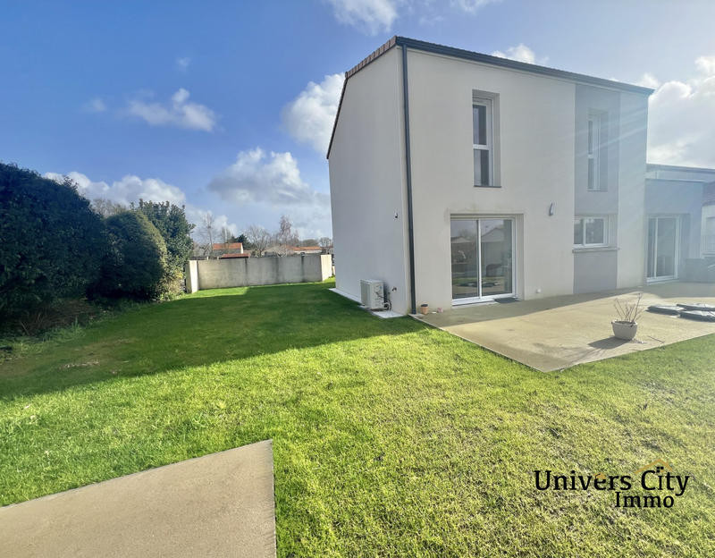 Maison contemporaine - 91 m² - 5 pièces