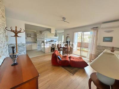 Appartement - 80 m² - 4 pièces