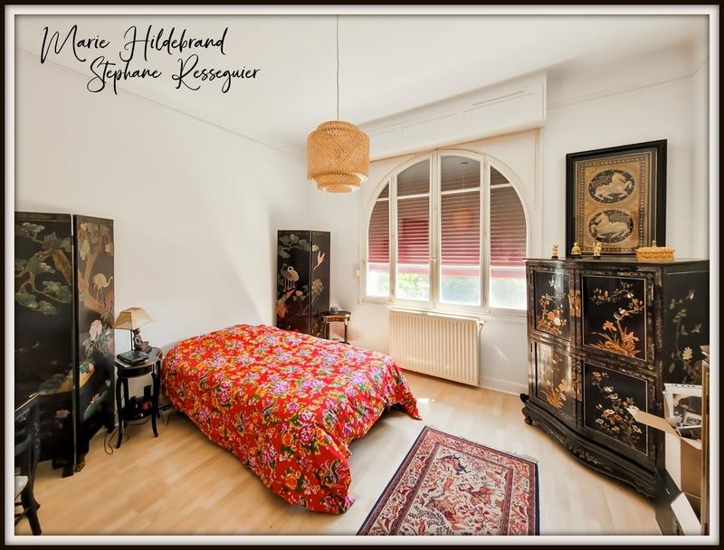 Maison - 254 m² - 12 pièces