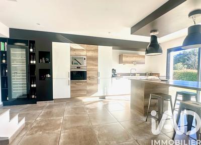 Maison de maîtres - 215 m² - 8 pièces