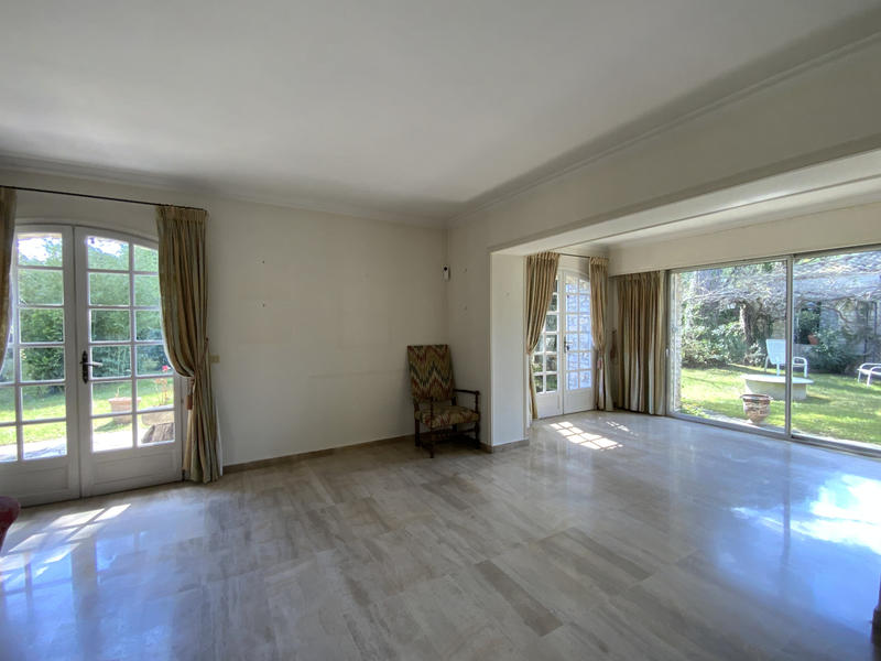 Maison - 400 m² - 10 pièces