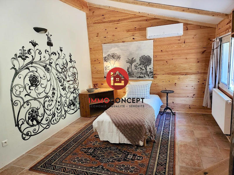 Mas - 268 m² - 9 pièces