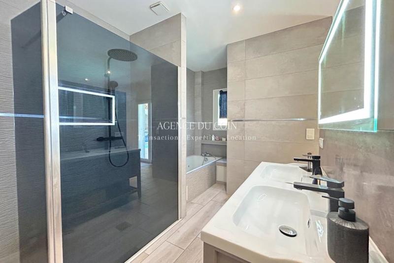 Maison d'architecte - 240 m² - 7 pièces