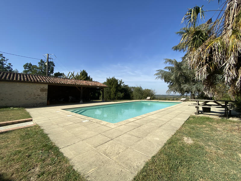 Maison - 291 m² - 13 pièces