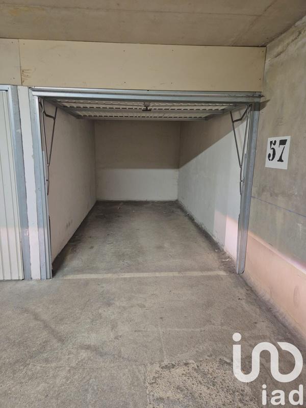 Parking - 12 m²