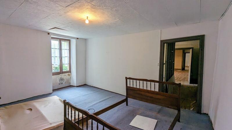 Maison - 244 m² - 8 pièces