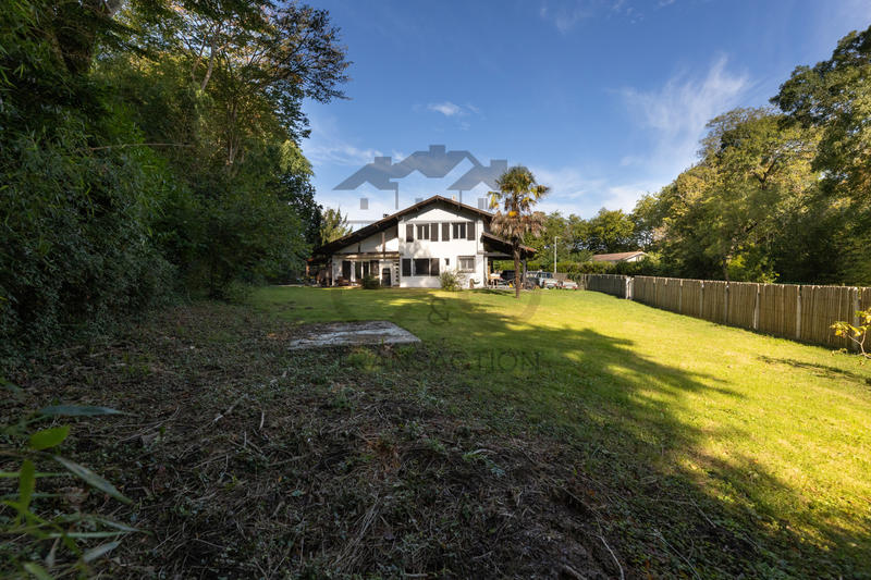 Maison - 159 m² - 6 pièces