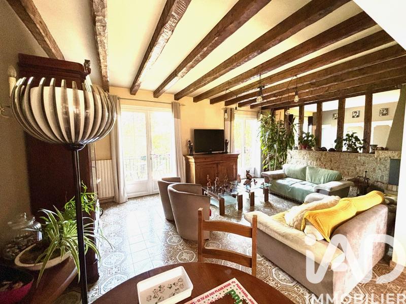 Maison - 180 m² - 9 pièces