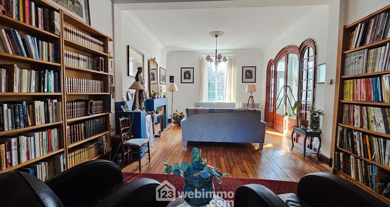 Maison de maîtres - 340 m² - 14 pièces