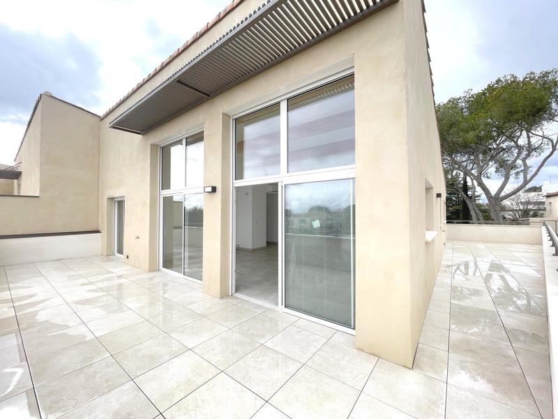 Appartement - 100 m² - 4 pièces