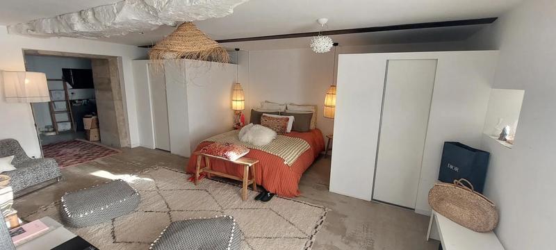 Maison - 300 m² - 7 pièces