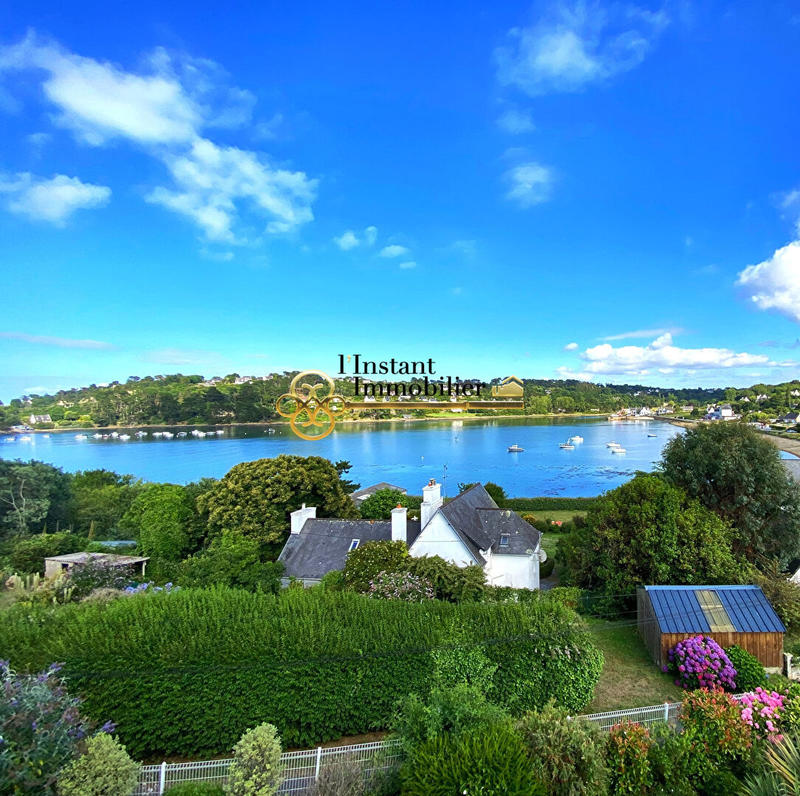 Maison - 205 m² - 9 pièces