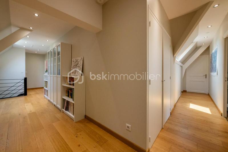 Maison d'architecte - 202 m² - 8 pièces