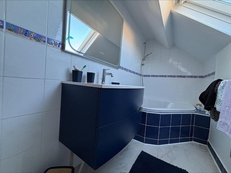 Maison - 180 m² - 5 pièces