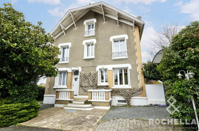 Maison ancienne - 172 m² - 9 pièces