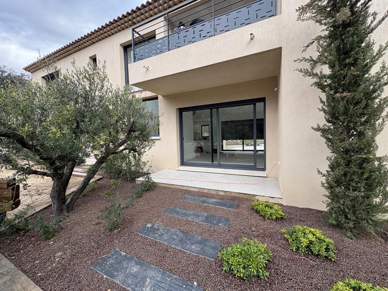 Villa - 250 m² - 6 pièces