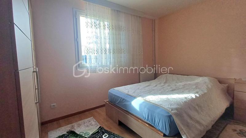 Maison - 215 m² - 8 pièces