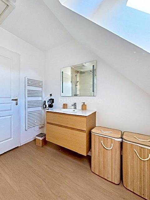 Maison - 92 m² - 4 pièces